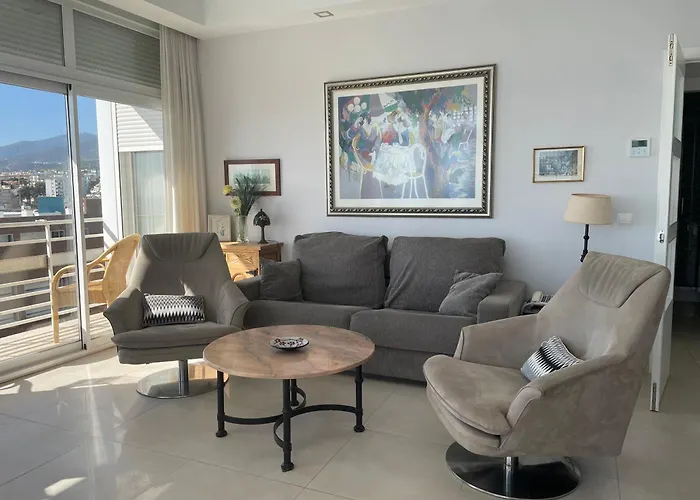Apartamentos La Roca Rentals